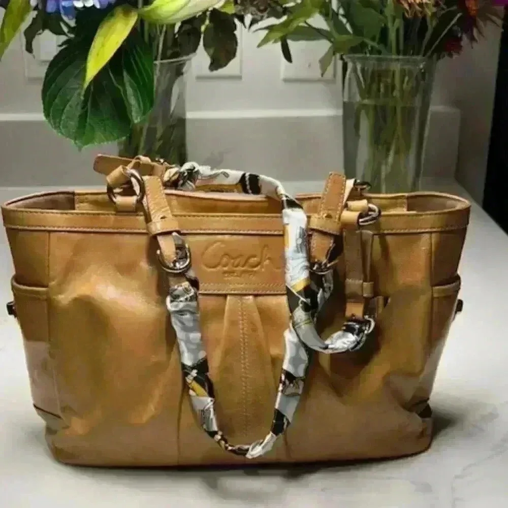 Coach Gallery F13761 Golden Tan Patent Leather Medium Shoulder Bag Turn Locks